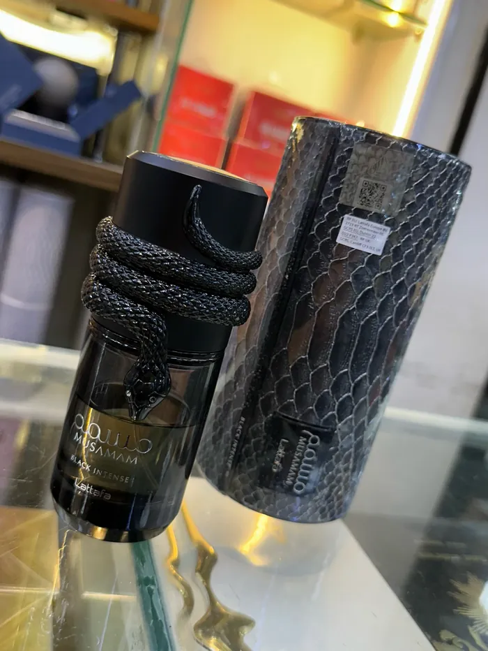 MUSAMAM BLACK